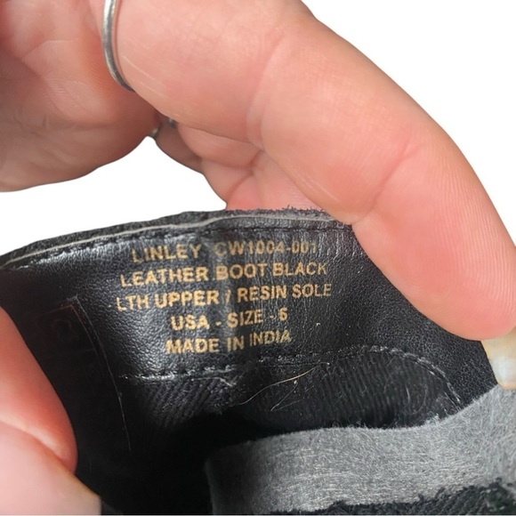 Crevo Linley Black Suede Distressed Booties I Size: 6 - Picture 8 of 11